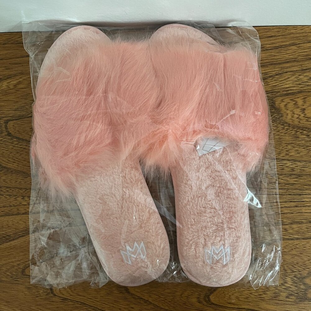 Malvados Slumber Slippers - Pink Faux Fur Strap, Size 9-10, New Sealed in Bag